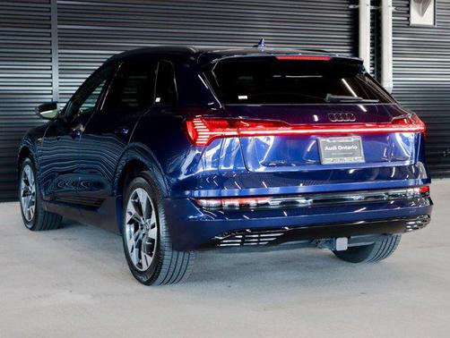2022 Audi e-tron Premium