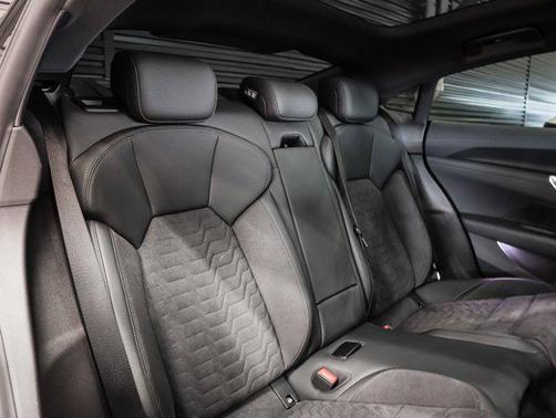 2023 Audi e-tron GT Premium Plus quattro