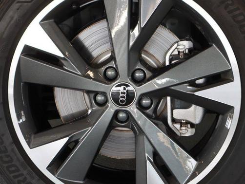 2024 Audi Q4 e-tron Premium Plus 55 quattro