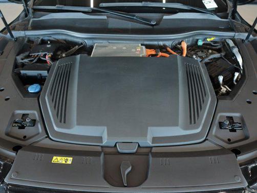 Mythos Black Metallic 2022 Audi e-tron Sportback S line Premium