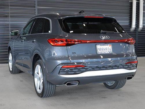 Tambora Gray Metallic 2025 Audi Q5 Premium Plus TFSI quattro S tronic