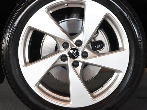 Tambora Gray 2025 Audi Q5 Premium Plus TFSI quattro S tronic