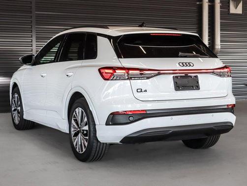 2025 Audi Q4 e-tron Premium 45 RWD