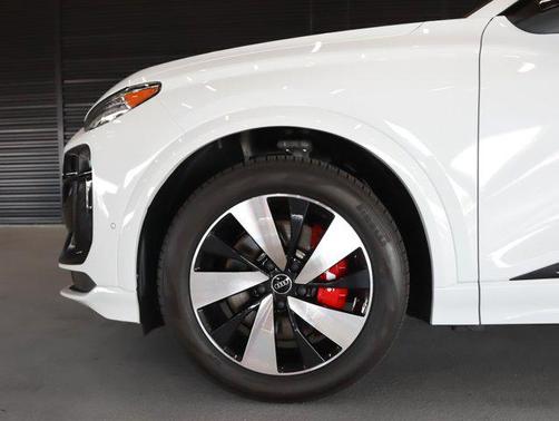 2025 Audi SQ6 e-tron Premium Plus quattro