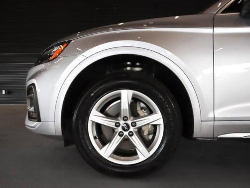 2022 Audi Q5 40 Premium