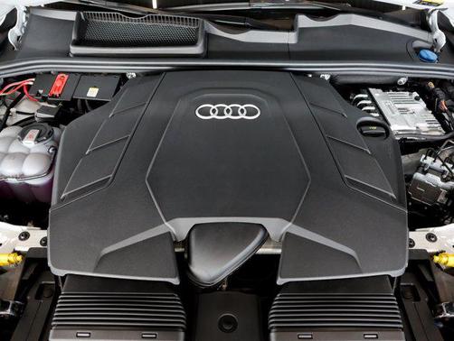2026 Audi Q7 55 Premium Plus