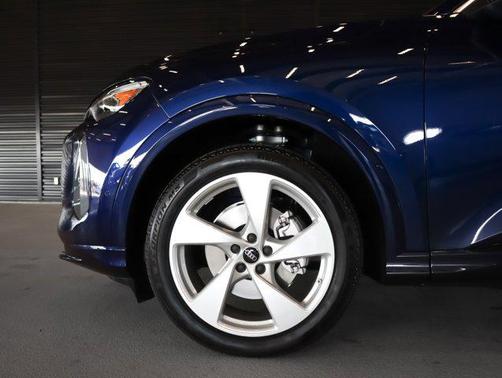 2025 Audi Q5 Prestige TFSI quattro S tronic