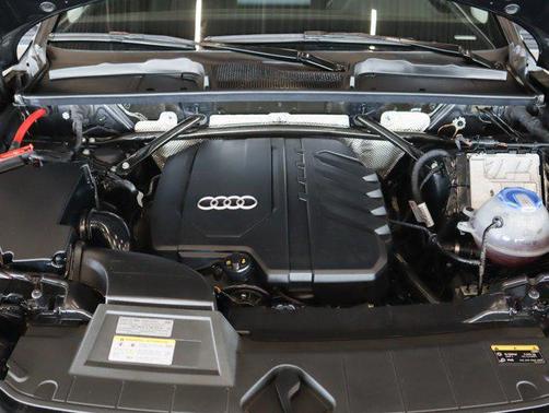 2023 Audi Q5 45 S line Premium Plus