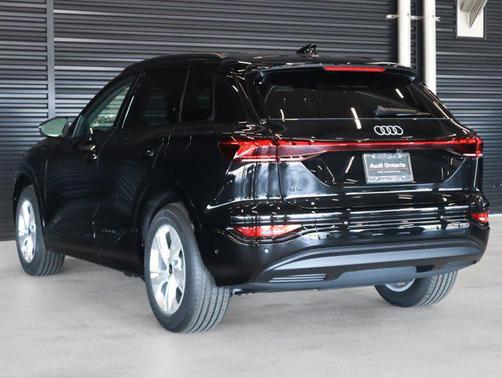 2025 Audi Q6 e-tron Premium