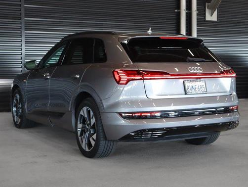 2021 Audi e-tron Premium