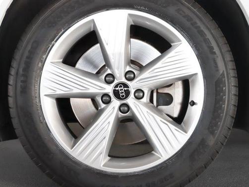 Glacier White Metallic 2023 Audi Q4 e-tron Premium Plus 50 quattro