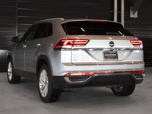 2021 Volkswagen Atlas Cross Sport 2.0T SE w/Technology