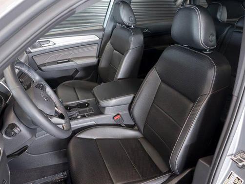 2021 Volkswagen Atlas Cross Sport 2.0T SE w/Technology