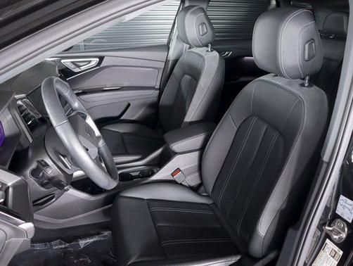 Mythos Black Metallic 2023 Audi Q4 e-tron Premium Plus 40 RWD
