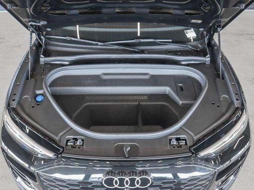 2025 Audi Q6 e-tron Premium quattro