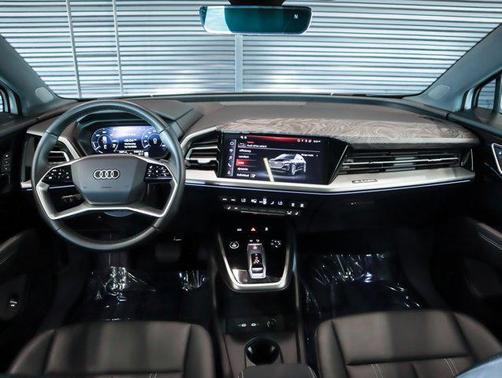 2024 Audi Q4 e-tron Premium Plus 55 quattro