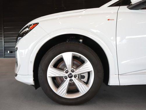 2024 Audi Q4 e-tron Premium Plus 55 quattro