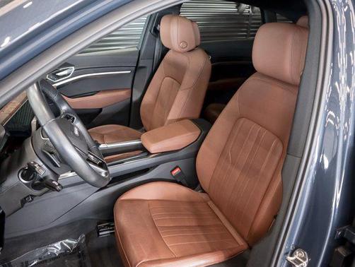 2022 Audi e-tron Sportback S line Premium