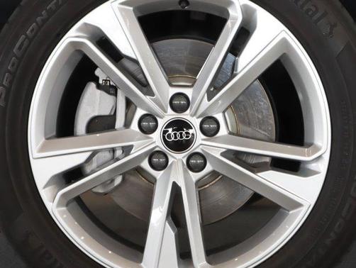 2023 Audi Q3 45 S line Premium Plus