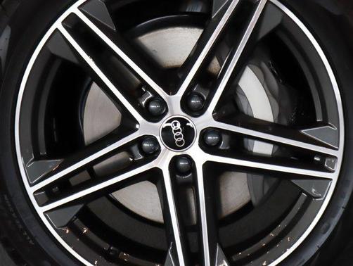 2025 Audi Q5 55 S line Premium Plus