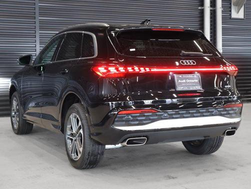 2025 Audi Q5 Premium TFSI quattro S tronic