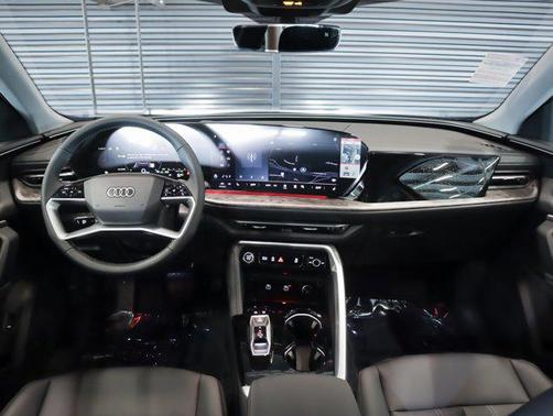 2025 Audi Q5 Premium TFSI quattro S tronic