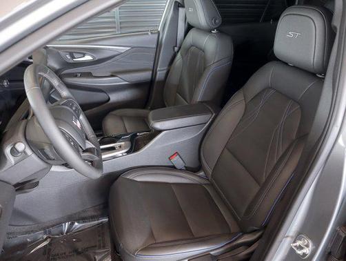 Moonstone Gray Metallic 2025 Buick Envista Sport Touring FWD