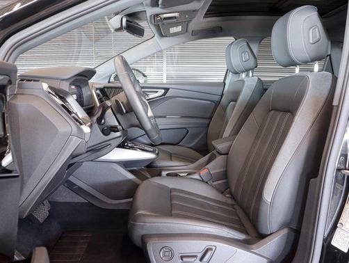 2024 Audi Q4 e-tron Premium Plus 55 quattro