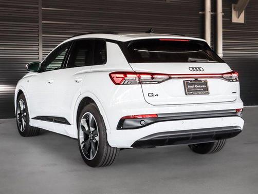 2024 Audi Q4 e-tron Premium Plus 55 quattro