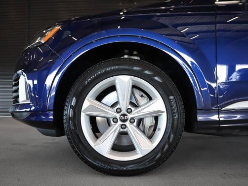 2022 Audi Q7 45 Premium