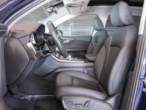2022 Audi Q7 45 Premium