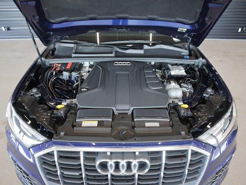 2022 Audi Q7 45 Premium