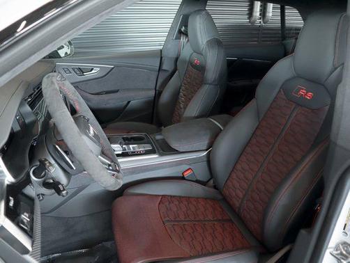 2026 Audi RS Q8 4.0T