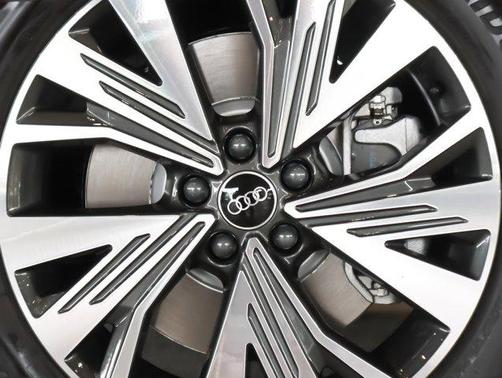 2025 Audi Q4 e-tron Premium 45 RWD