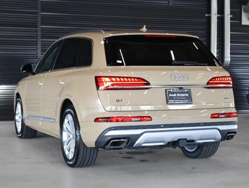 2025 Audi Q7 55 Prestige