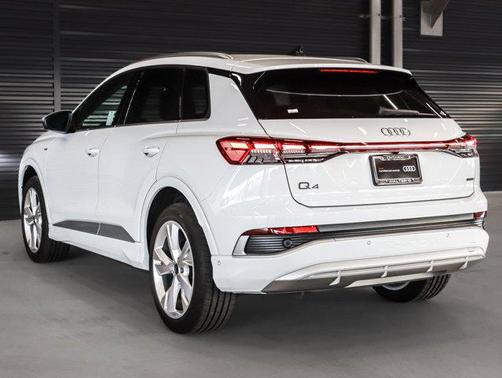 2023 Audi Q4 e-tron Premium Plus 50 quattro