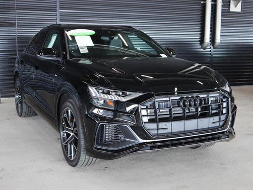 2023 Audi Q8 55 Premium Plus
