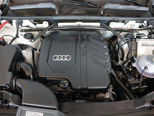 2023 Audi Q5 40 Premium