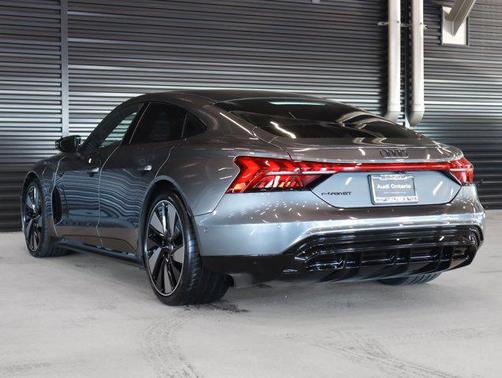 2023 Audi e-tron GT Prestige quattro