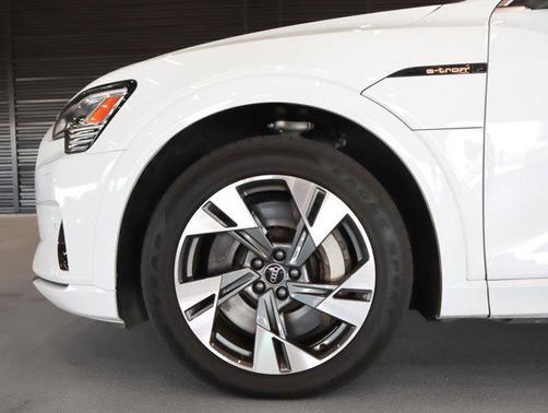 2021 Audi e-tron Premium