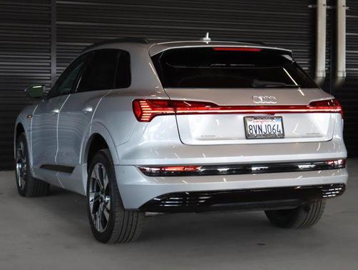 2021 Audi e-tron Premium