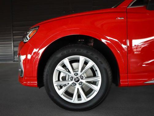 2025 Audi Q3 45 S line Premium Plus
