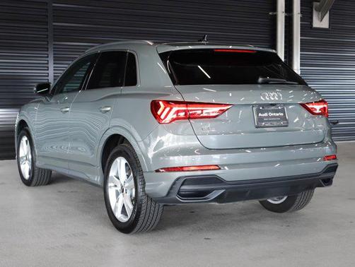 2024 Audi Q3 Premium 45 TFSI S line quattro Tiptronic