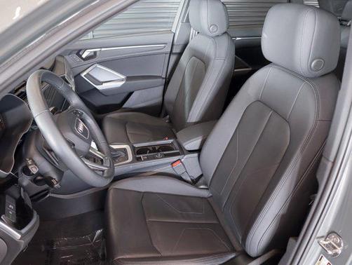 2024 Audi Q3 Premium 45 TFSI S line quattro Tiptronic