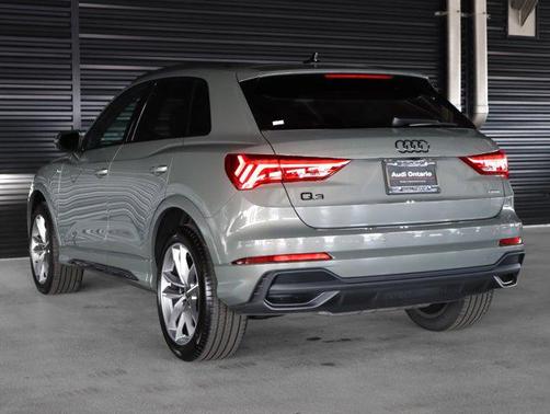 2025 Audi Q3 Premium 45 TFSI S line quattro Tiptronic