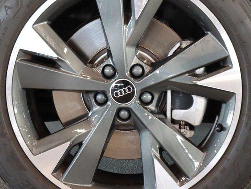 2024 Audi Q4 e-tron Premium Plus 55 quattro