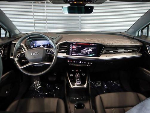 2024 Audi Q4 e-tron Premium Plus 55 quattro