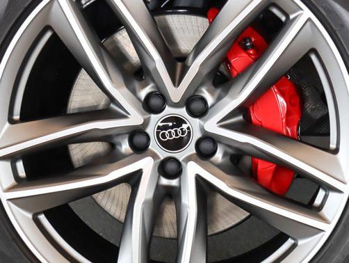 Glacier White Metallic 2026 Audi Q7 55 Prestige