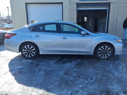 2017 Nissan Altima 2.5 SV