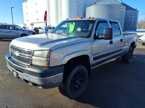 2005 Chevrolet Silverado 2500 LT H/D Crew Cab